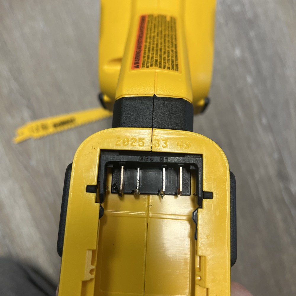 DEWALT 20V Brushless Reciprocating Saw DCS382