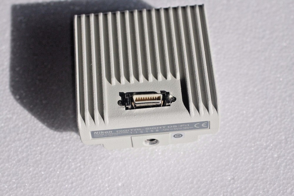 Nikon Digital Sight Ds-fi1 microscope c-mount camera
