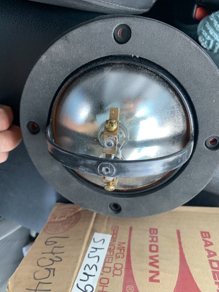 NOS BAADER BROWN 2000A AMBER WARNING LIGHT