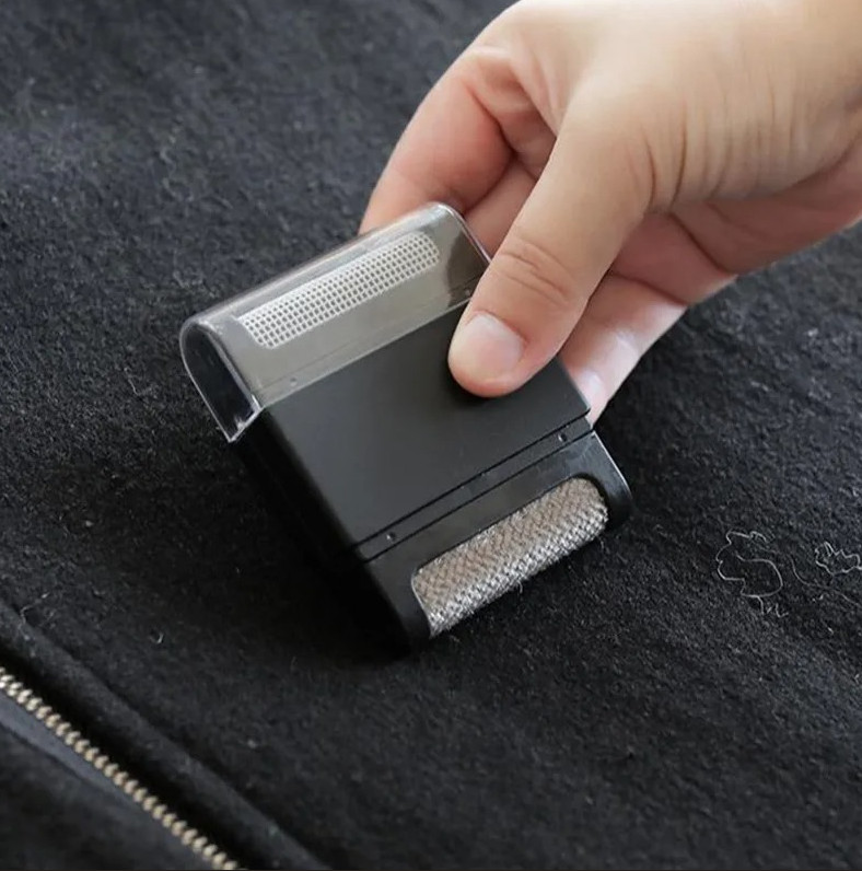 Portable Mini Lint Roller Brush for Clothes, Carpet, Sweater & Pet Hair Removal