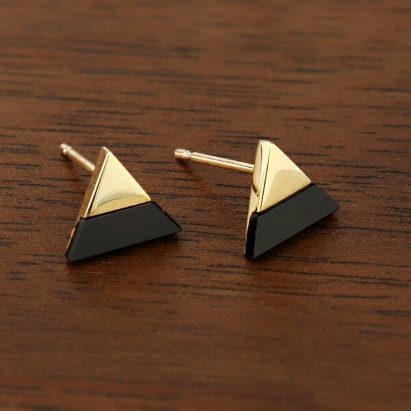 K10 Gold Triangle Onyx Stud Earrings (Pair)