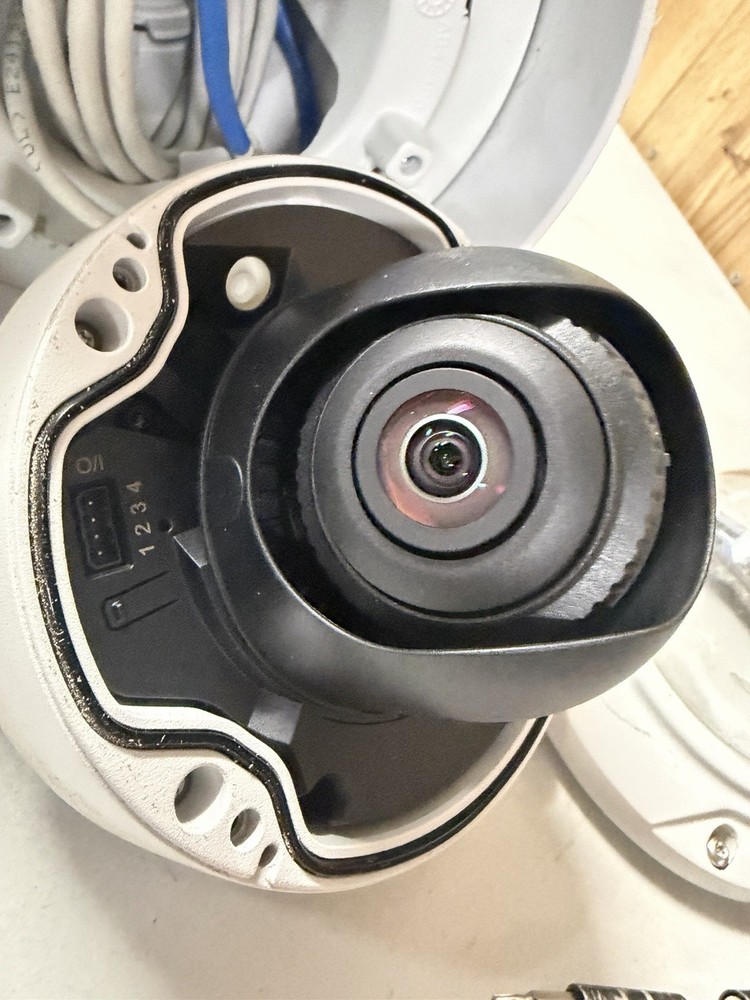 Axis M3026-VE Network Camera POE