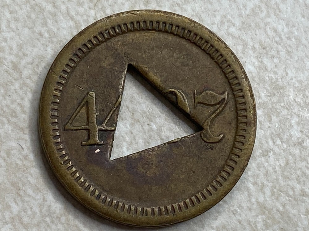 4407 Slot Triangle Trade Token T7865