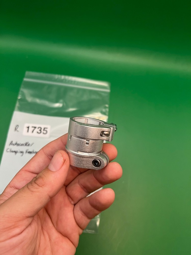 Autococker Clamping Feedneck