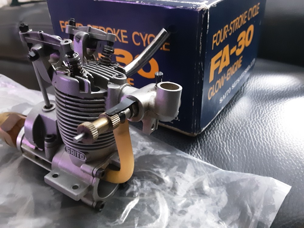 SAITO FOUR STROKE CYCLE FA-30 5cc ENGINE
