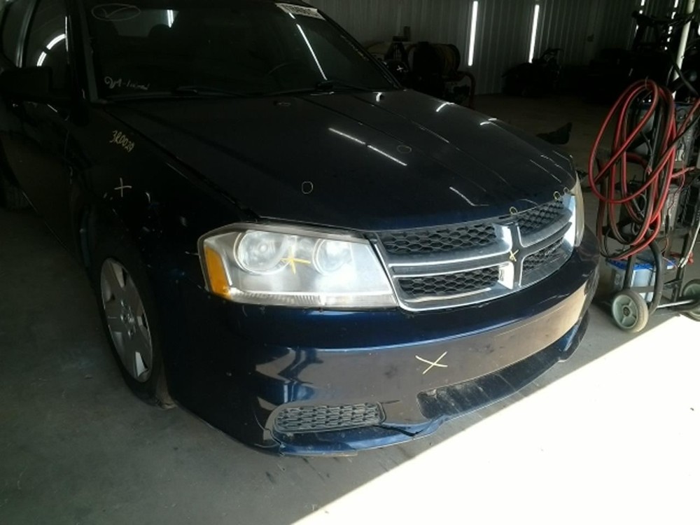 AVENGER 2013 High Mounted Stop Light 104834162