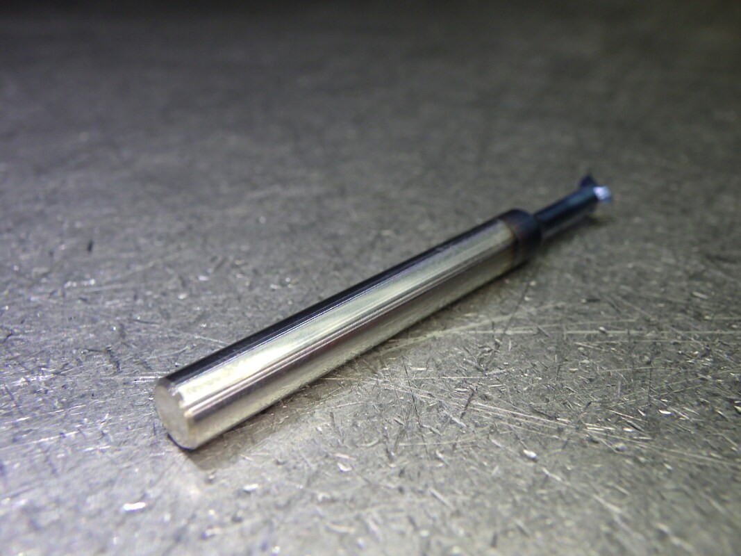 Carmex .197" 60 deg 3 Flute Carbide Thread Mill MC050-45C11 A60 MT8 (LOC1660)