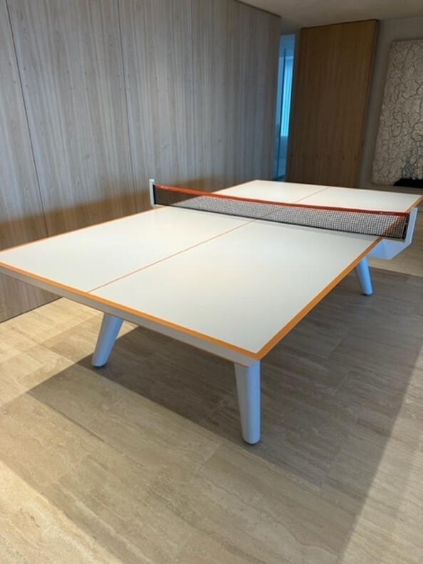 11 Ravens Hamptons Ping Pong Table - Excellent Condition!