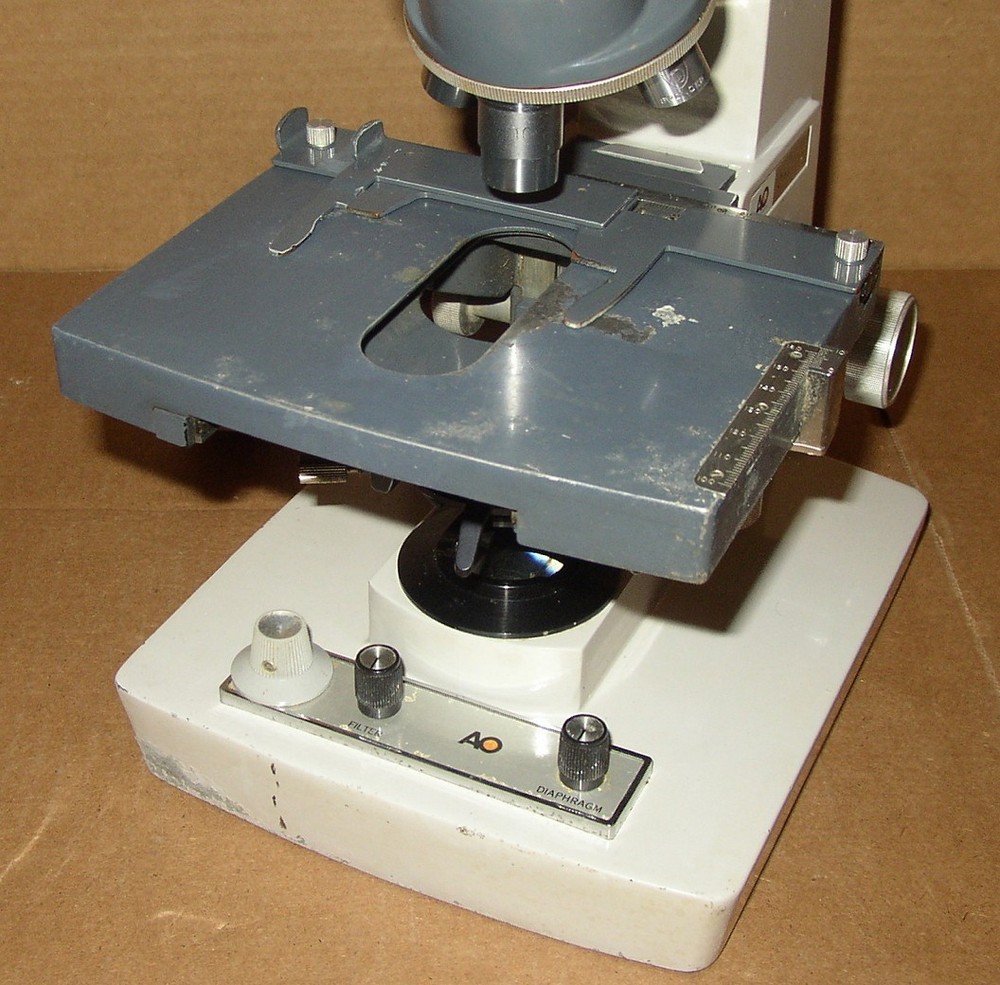 American Optical AO MicroStar One-Ten Microscope + Objectives Condenser *Clean*