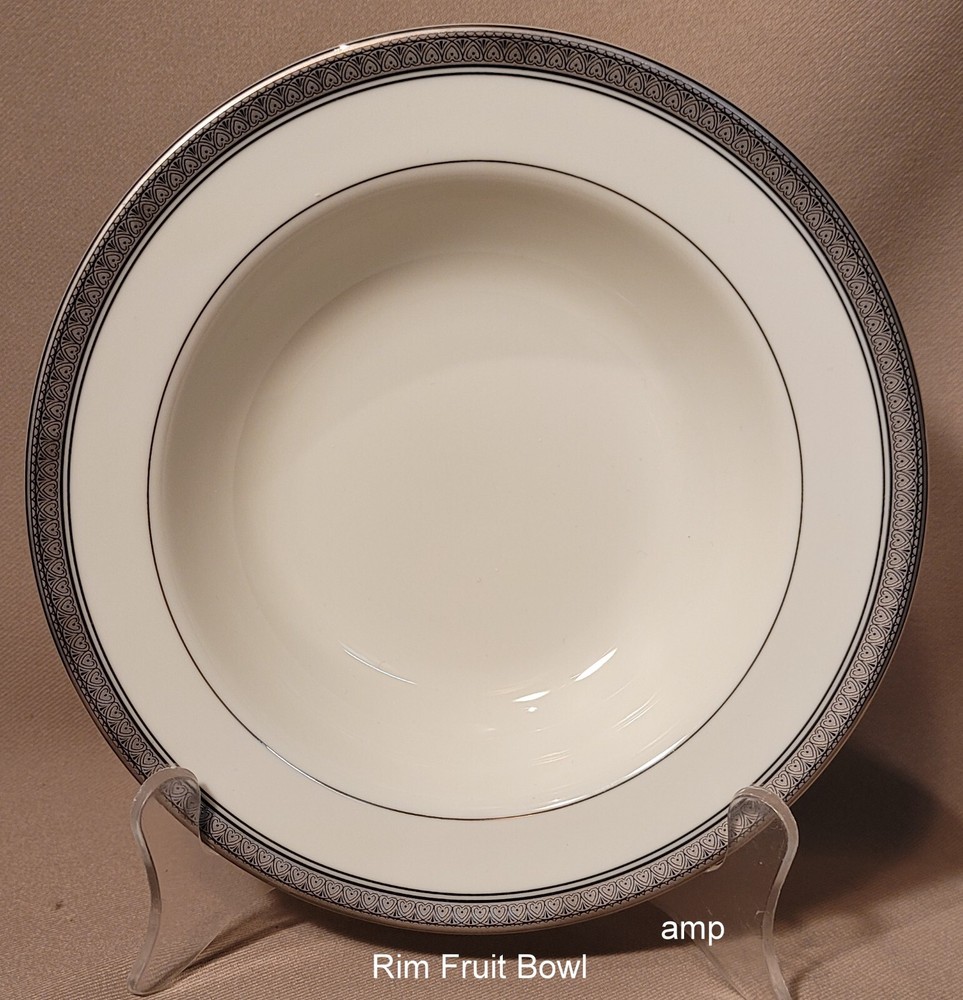 Mikasa Palatial Platinum 5 Piece Place Setting with FRUIT BOWL EXCELLENT!