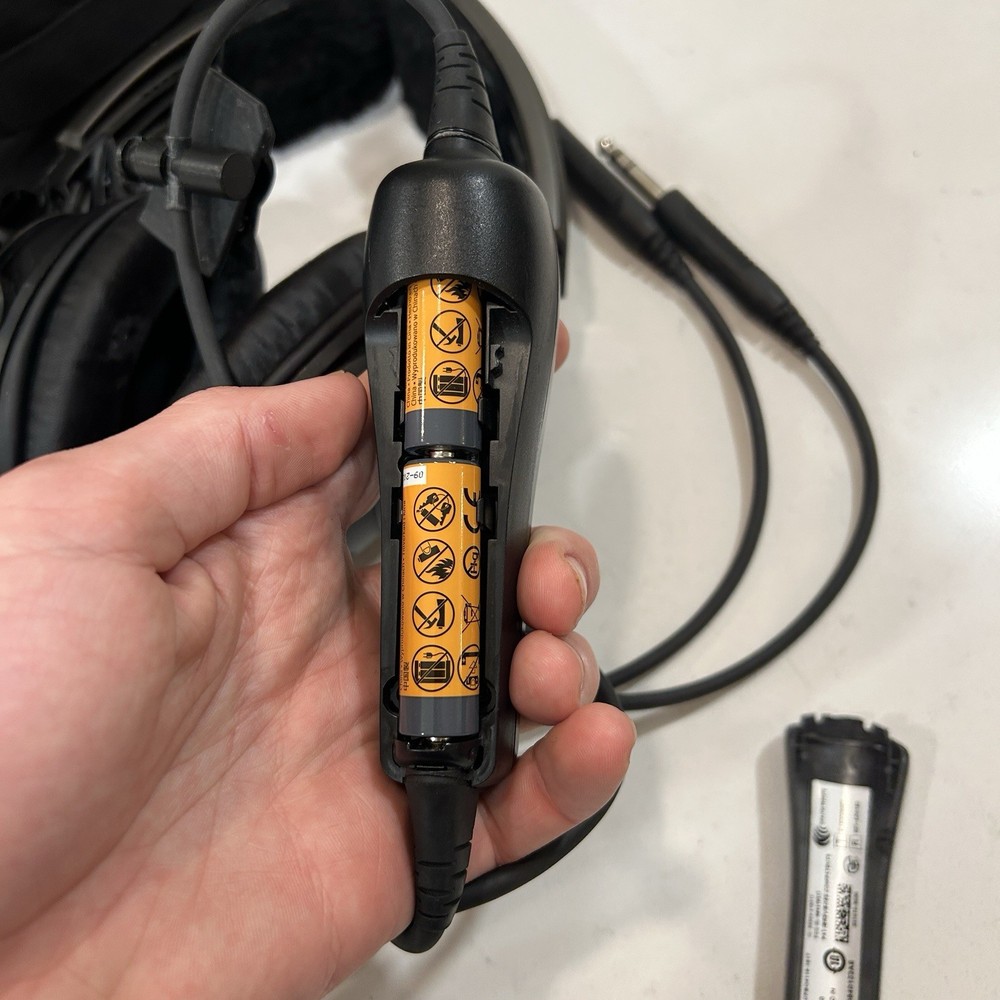 Bose A20 Aviation Headset with Bluetooth & Dual Plug Cable Black