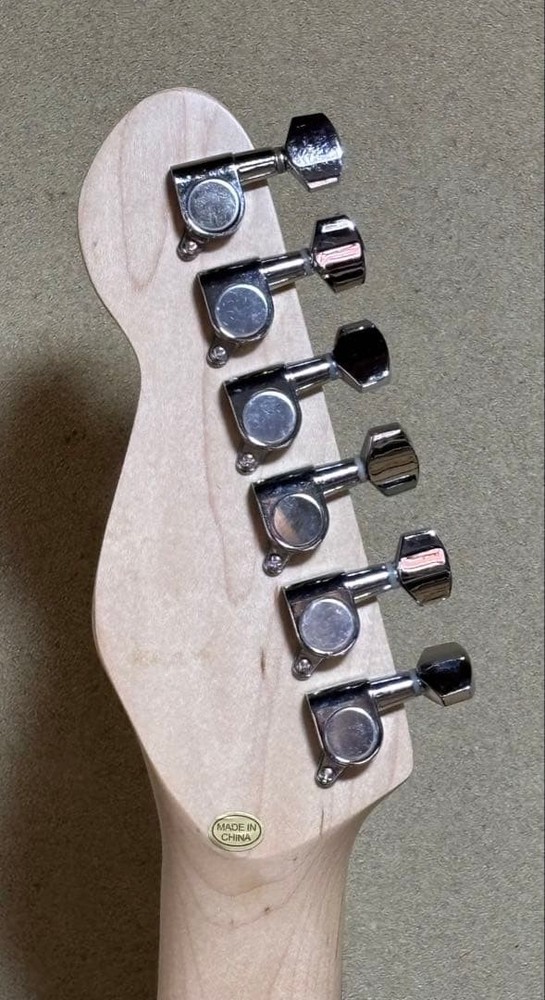 Pristine SELDER Electric Guitar Sunburst