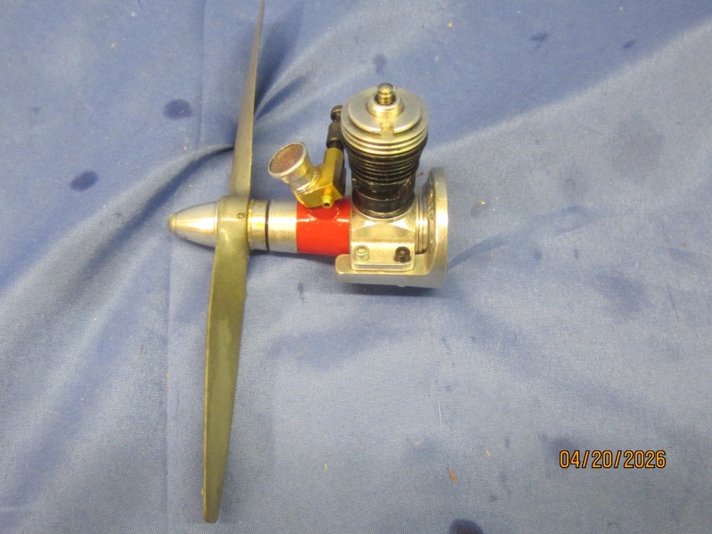 COX TD .049 2 STROKE GLOW ENGINE, WITH ENGINE MOUNT, USED