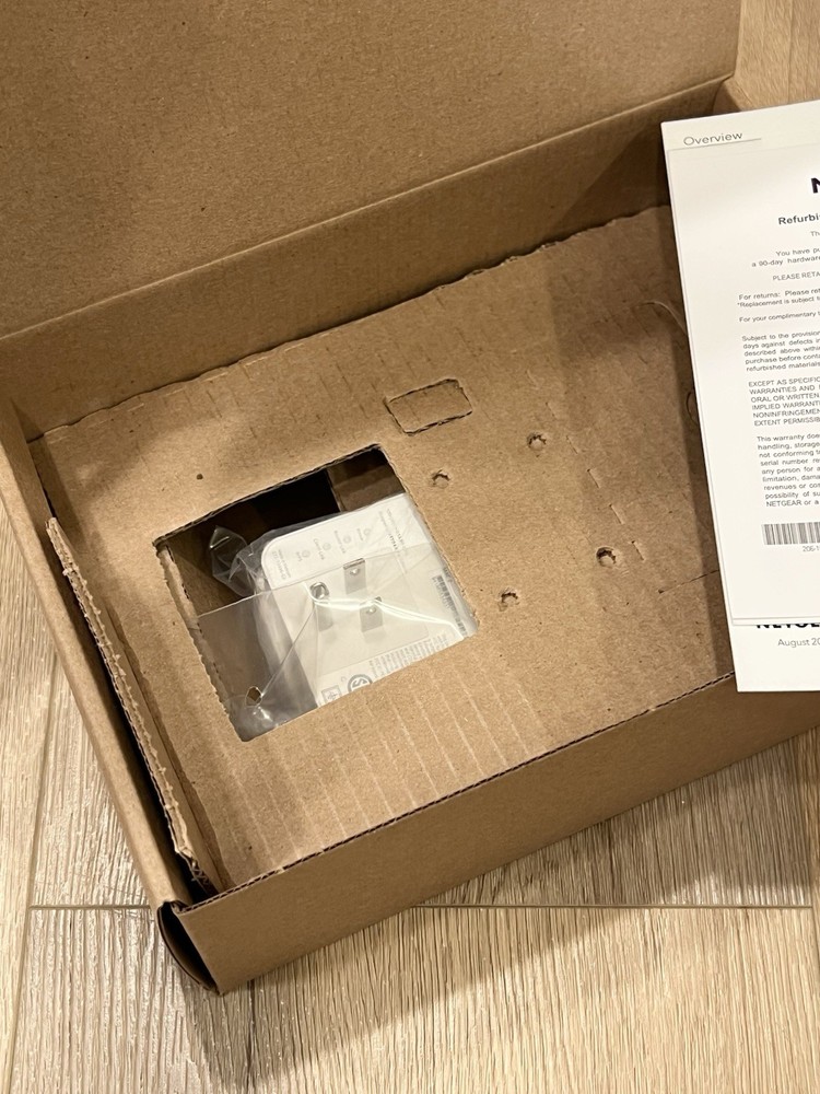NETGEAR EAX15-100NAR AX1800 WiFi 6 Mesh Extender Wall Plug