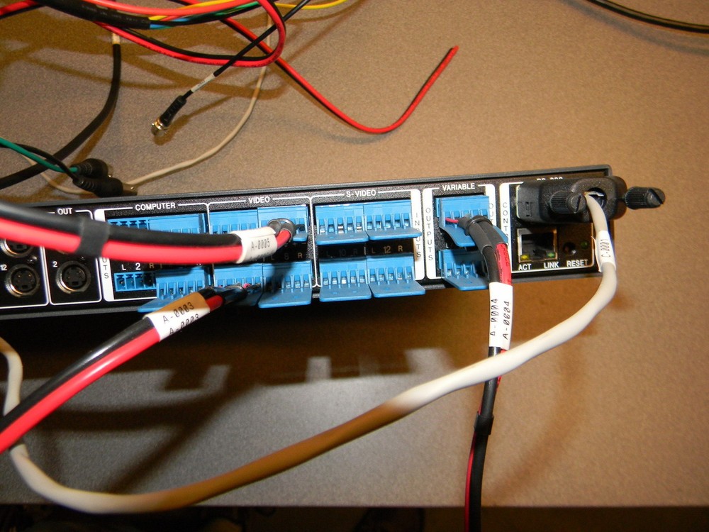 Extron MPX-423A Media Presentation Matrix Switcher 60-683-01