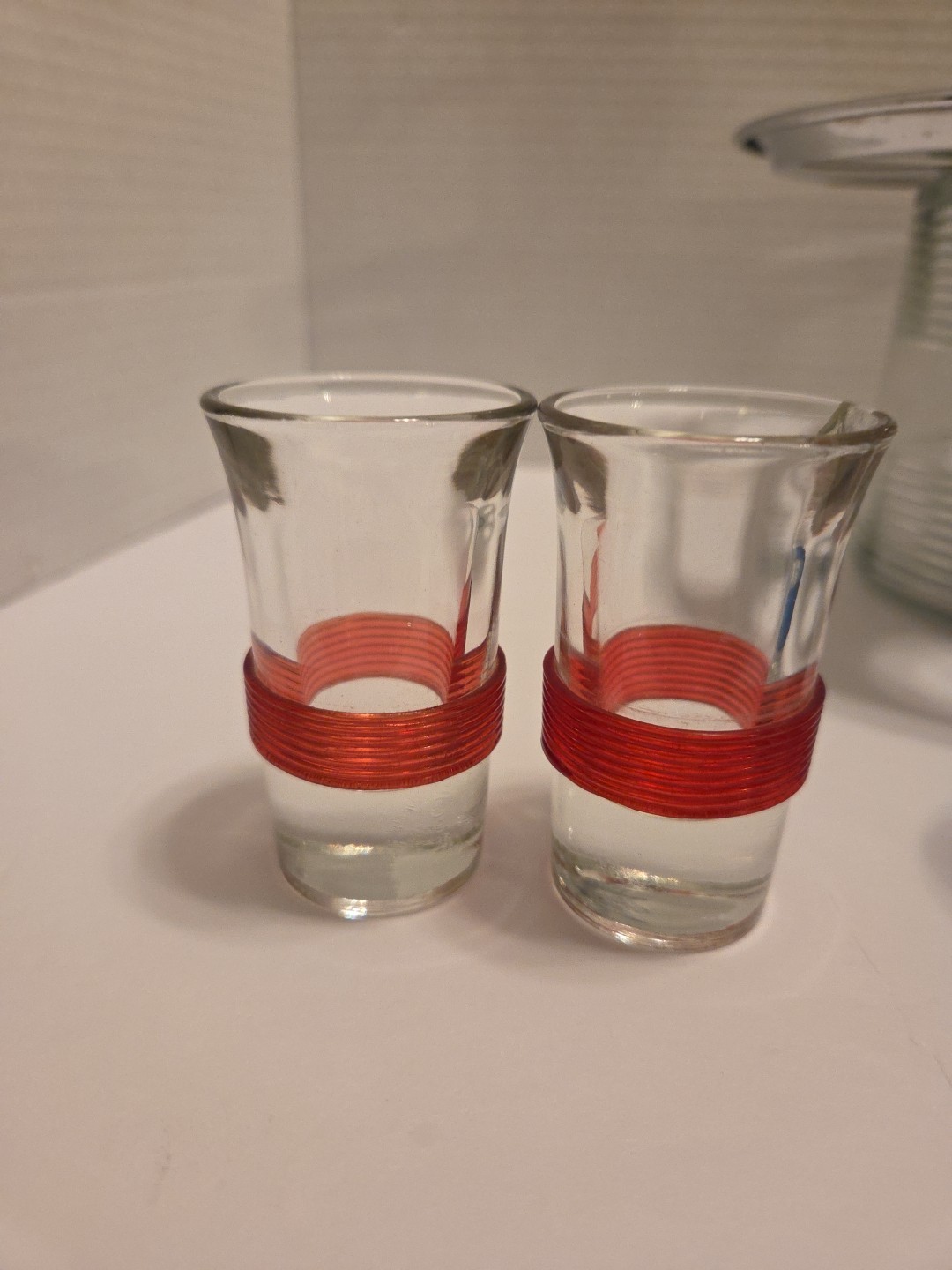 Vintage Art Deco Chrome Liquor Dispenser Pump & 6 Shot Glasses!