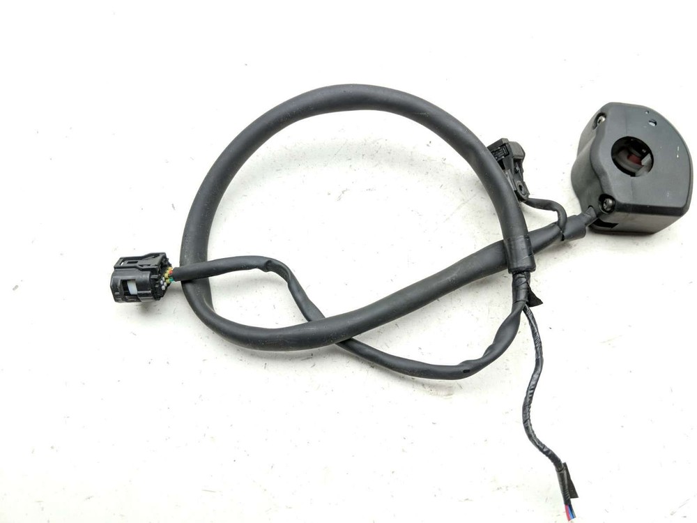 22 Triumph Street Twin Right Control Start Stop Switch