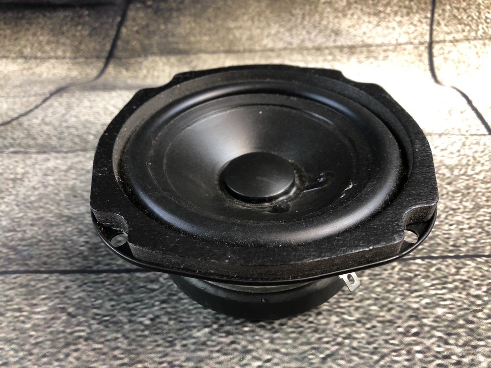 Madison 5102R 8 Ohm 4 1/2 in Mid Base Driver