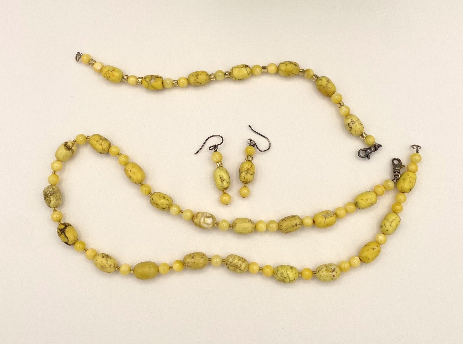 Yellow Stone Howlite Magnesite Calcite Beaded Necklace, Bracelet & Earrings Set