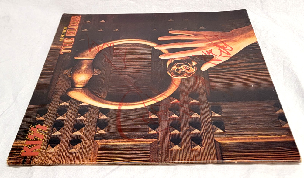 Kiss - signed vinyl record - Music From The Elder Soundtrack - 3 signatures Ace