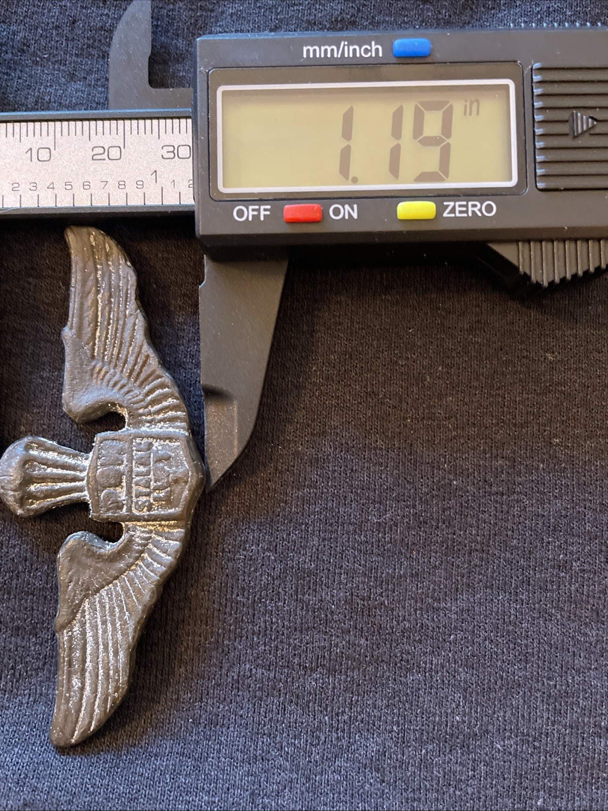 GORGEOUS ORIGINAL WWII WW2 US AIR CORPS STALAG LUFT 1 CAMP MADE POW WINGS