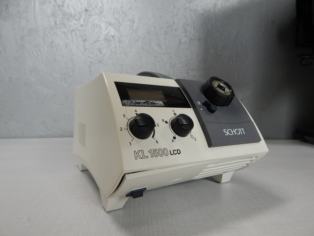 Schott KL 1500 LCD Fiber Optic Illuminator