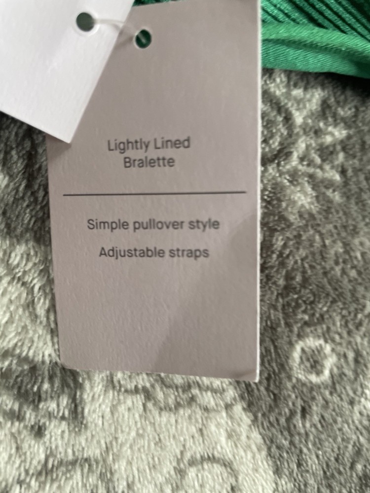 Auden Lightly Lined Bralette Simple Pullover Style Size M Green NWT