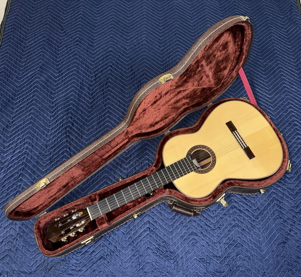 Kenneth Hill Classical Guitar 2009 Luthier Signed