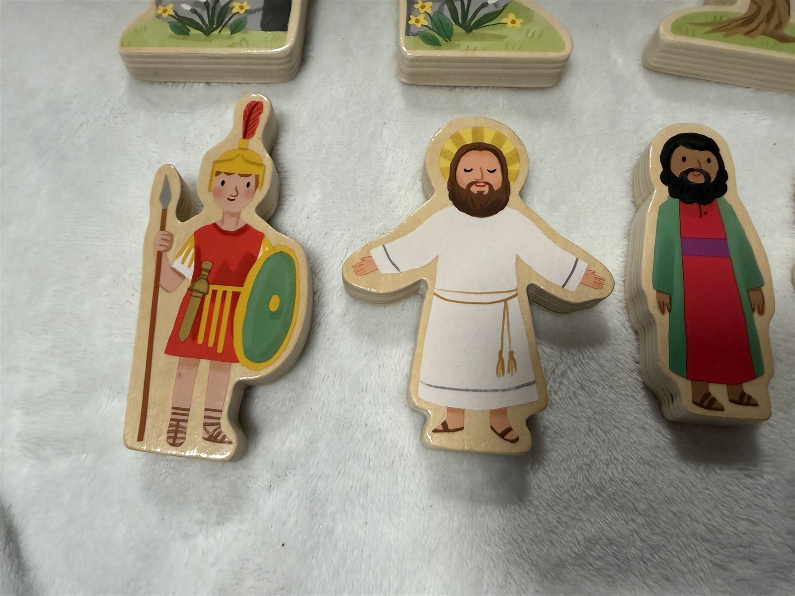 HALLMARK JESUS LIVES WOOD PLAY SET 11 PIECE WITH BIBLE STORY BOOKLET