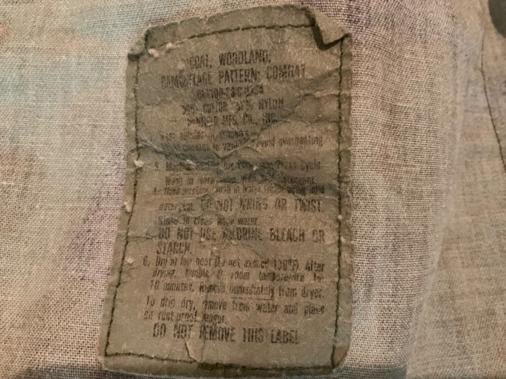 VINTAGE RAMBO COMBAT JACKET JUNGLE CAMO ( MEDIUM REGULAR ) AS IS