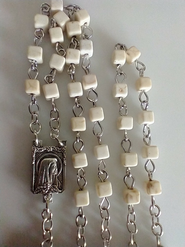 Catholic Rosary Off White Stone-Like Silver Tone Papal Crucifix Lourdes Ctr
