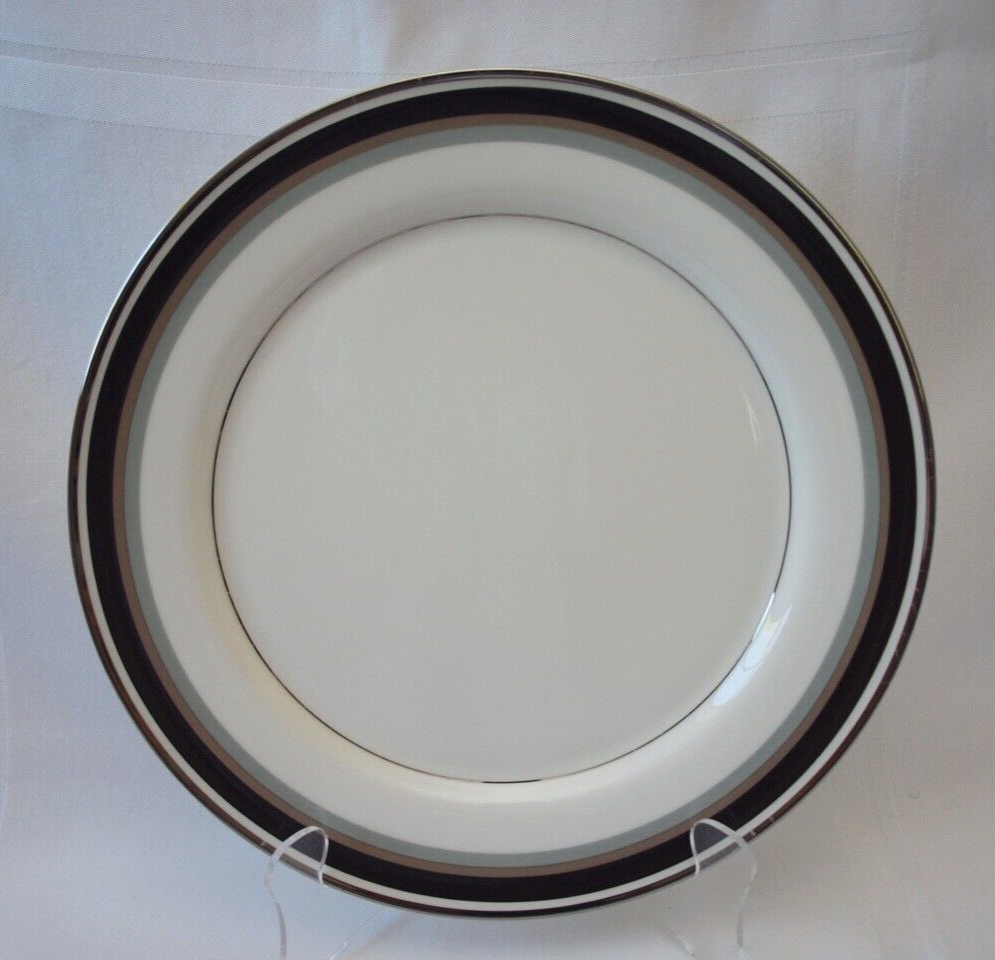 10 Pc Set Mikasa NOIR Bone China A4-102 EUC
