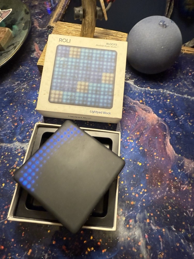 ROLI Lightpad Block M MIDI Touchpad Controller - Black