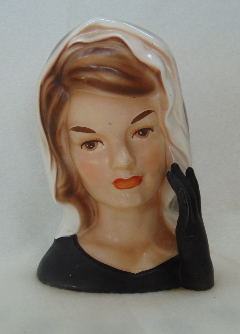 Beautiful Jackie Kennedy 1964 Inarco head vase, good cond., free U.S. shipping