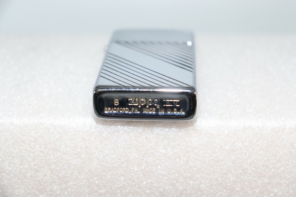 ZIPPO Slim High Polish Chrome Angle Lined Lighter
