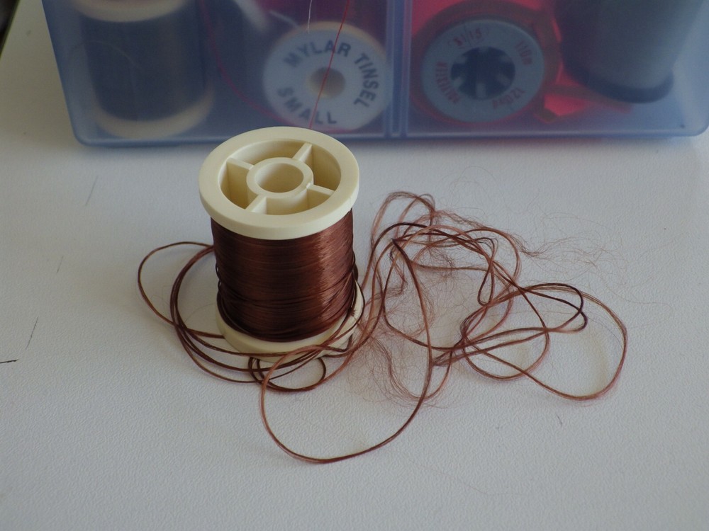 Ducky Bobbin - Neoprene Thread Spool Wrapping Tool for Fly Tying