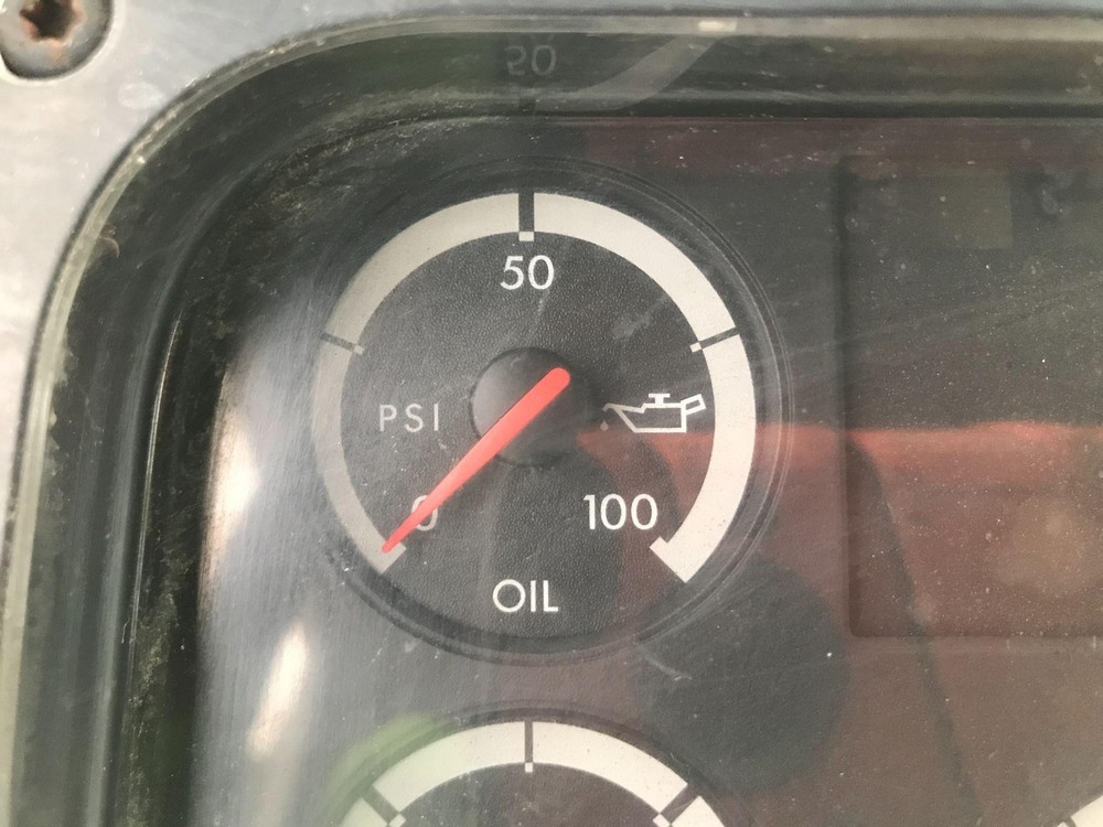 2000-2005 Freightliner FL70 Speedometer Instrument Cluster - Used