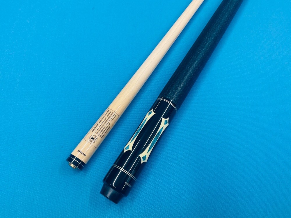 FALCON POOL CUE MP-5 WITH LINEN GRIP.