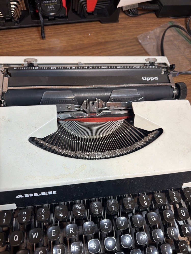tippa adler typewriter t-a organisation untested as is