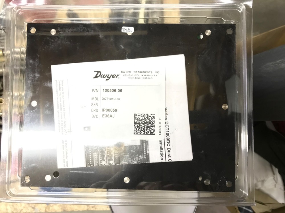 Dwyer DCT1010DC dust collector timer controller. Used in good working condition.