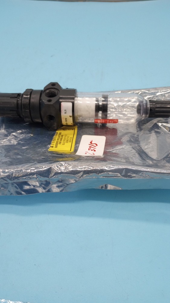 Numatics P12B-02G Air Regulator with Filter