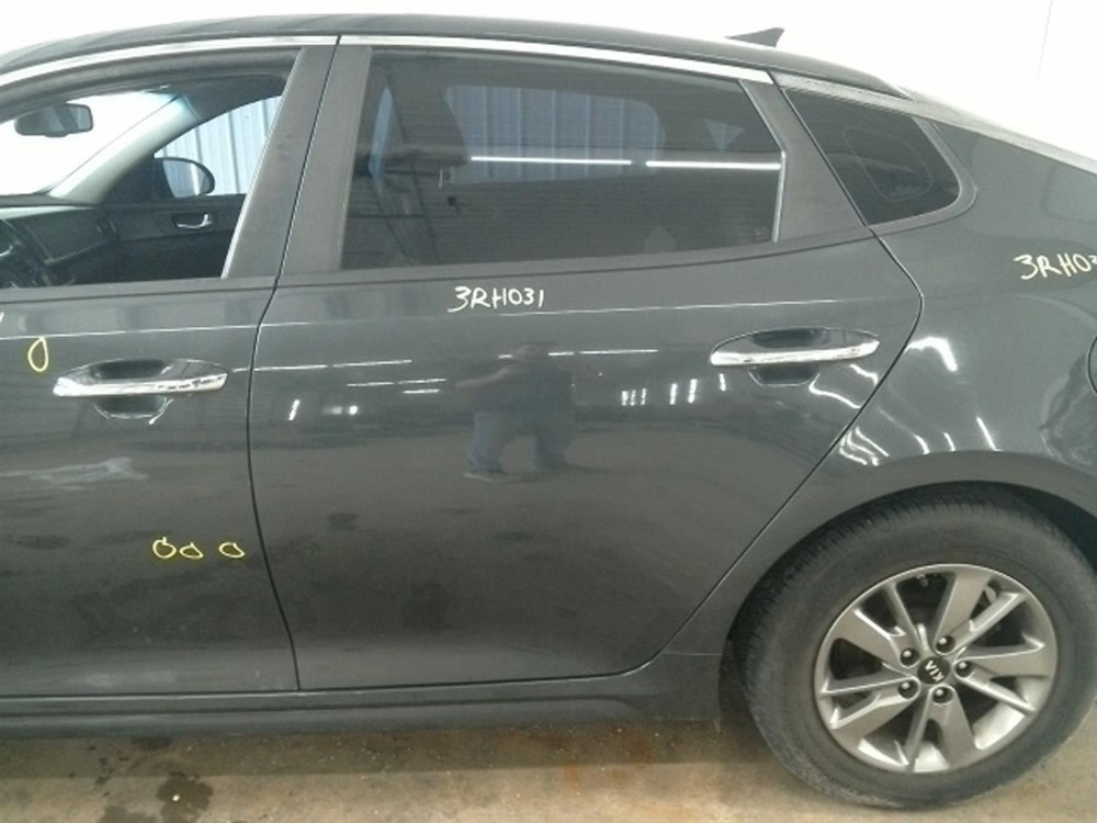 OPTIMAKIA 2016 Glove Box 104888482