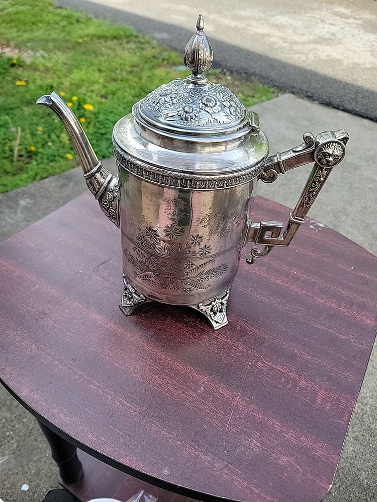 WM Rogers Smith New Haven Conn Silver Plate Lidded Coffee Tea Pot