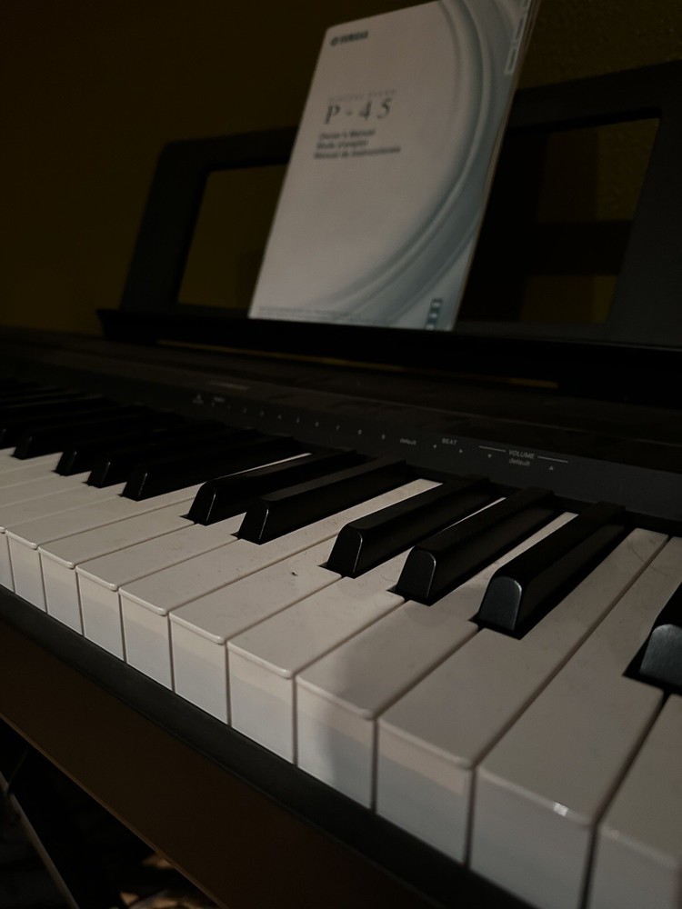 Yamaha P-45 Keyboard Weighted Keys