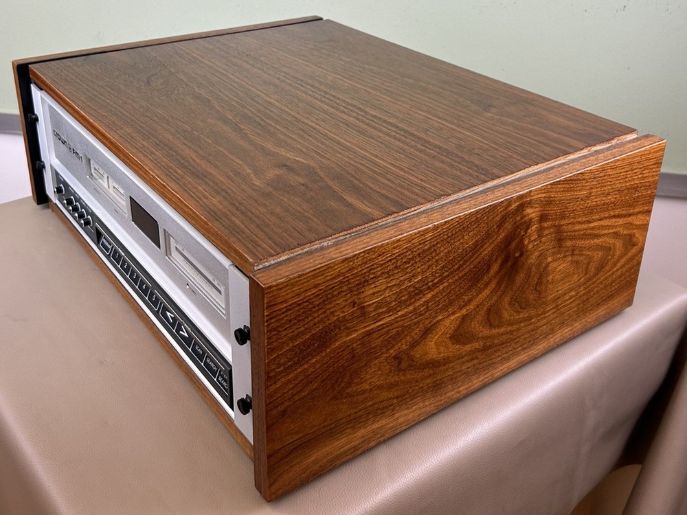 CROWN FM1 STEREO TUNER NICE