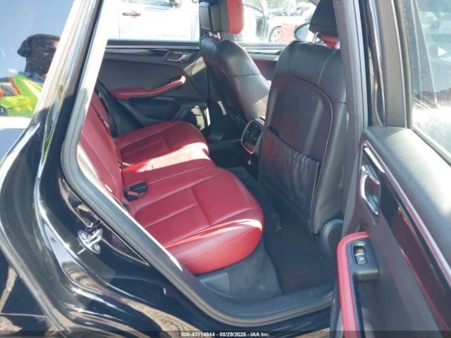MACAN 2017 Glove Box 4906555