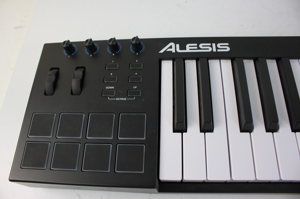 DEFECTIVE Alesis V49 Midi Keyboard Controller #R4376