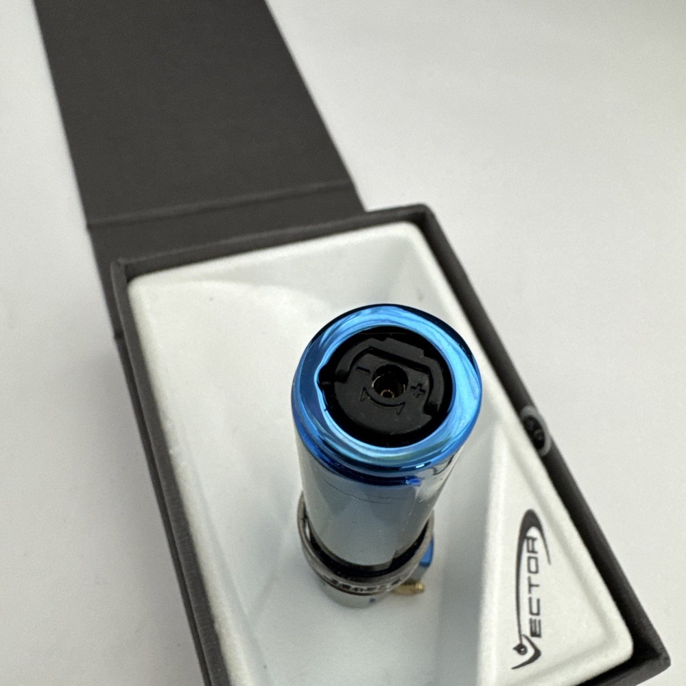 Vector Robusto - Triple Jet Flame Torch Lighter - Blue - New