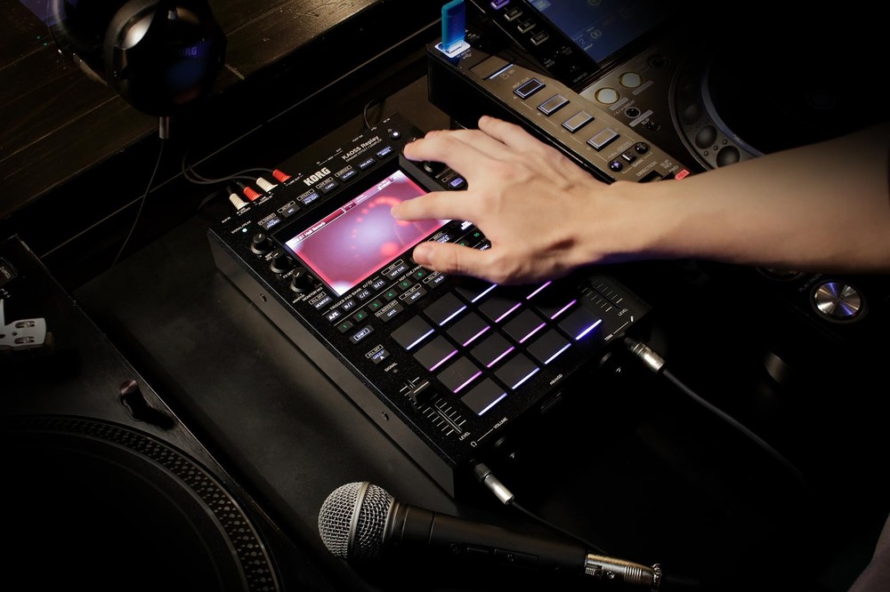 KORG KAOSS Replay DJ Effects Processor/Sampler All-in-One DJ Performance