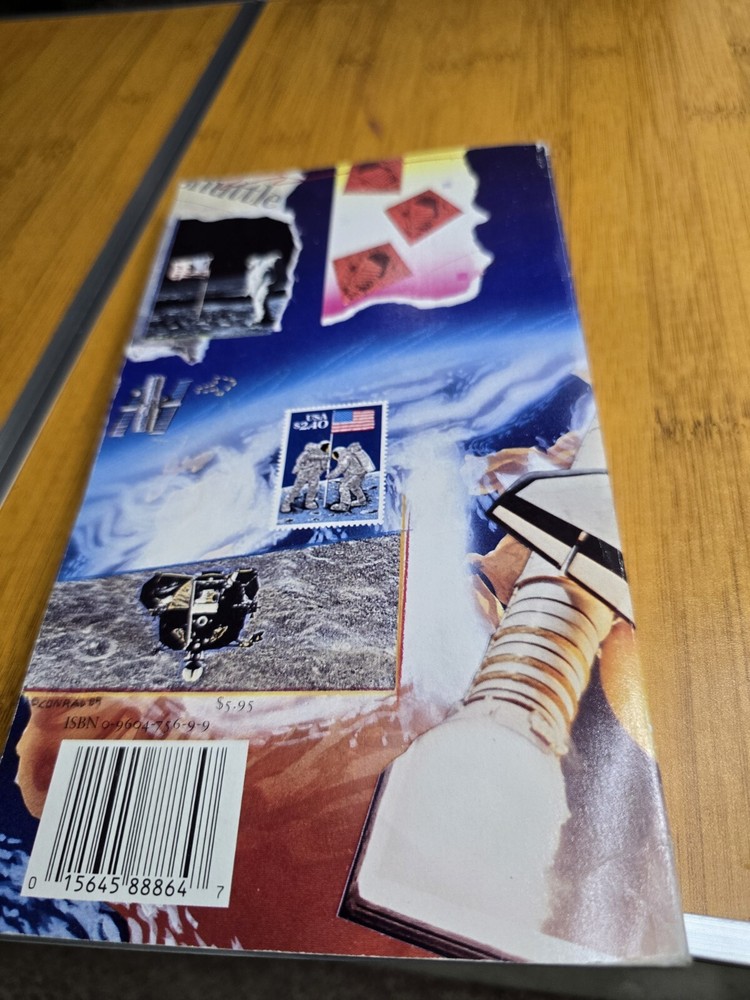 The Postal Service Guide to U.S. Stamps:1990 Stamp Values;16th edition,328 pages